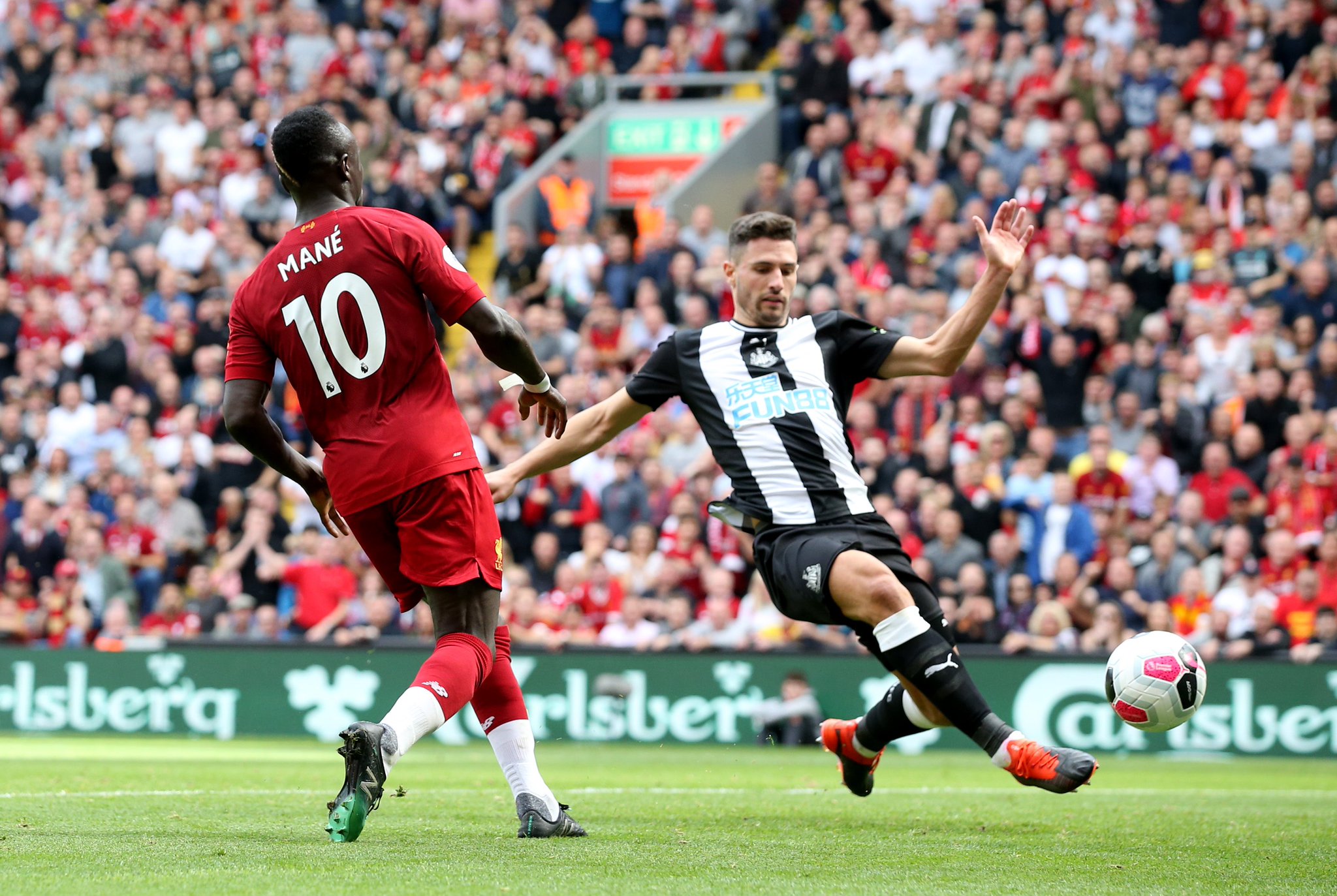 他总是亲临 他总是亲临