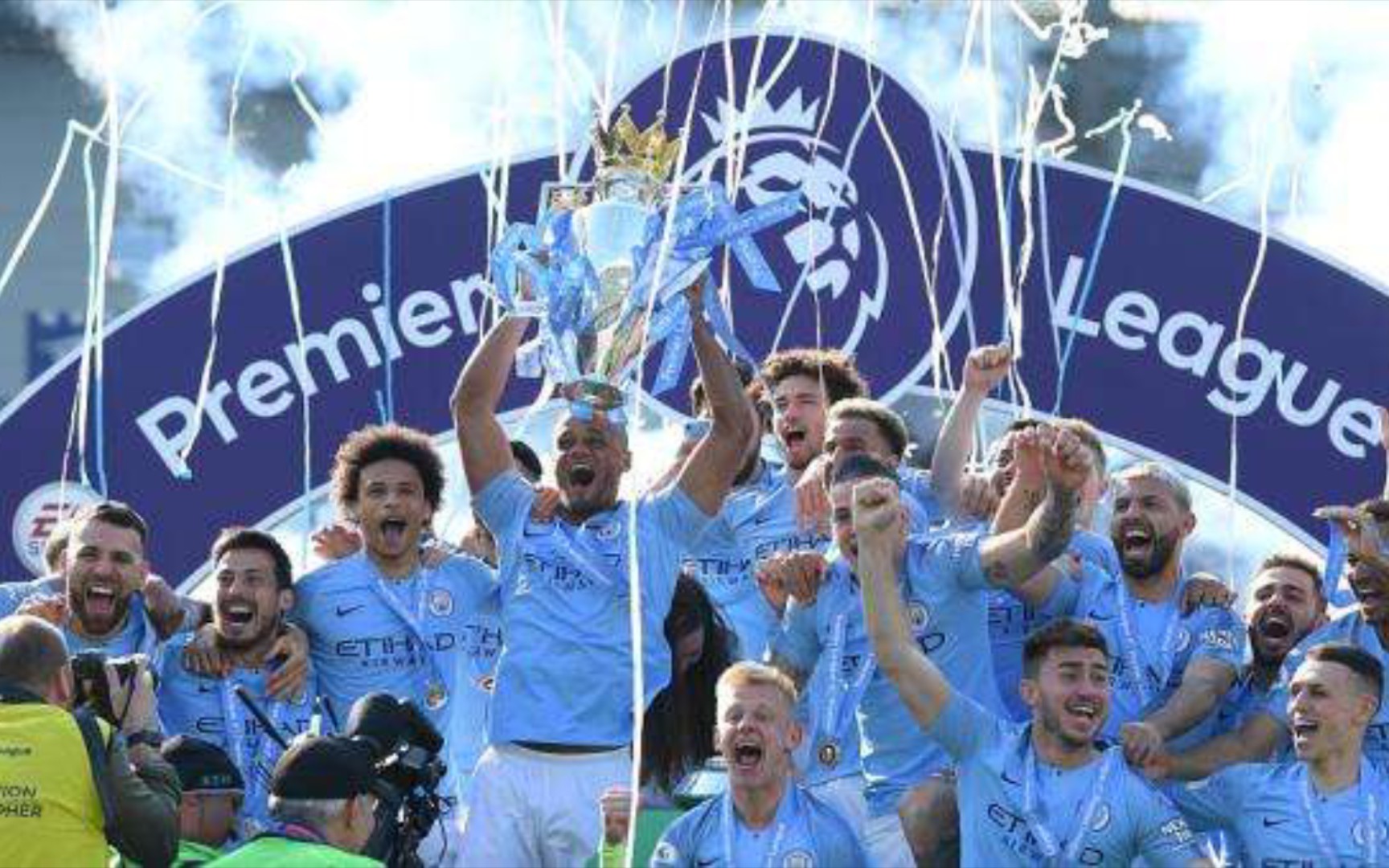 主教练和团 主教练和团