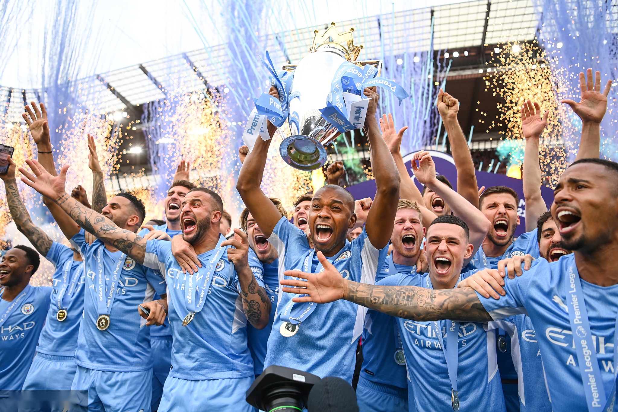 的比拼和出 的比拼和出